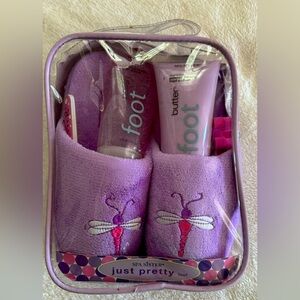 NEW Spa Sister Deluxe Pedicure Set “Just Pretty” Pomegranate